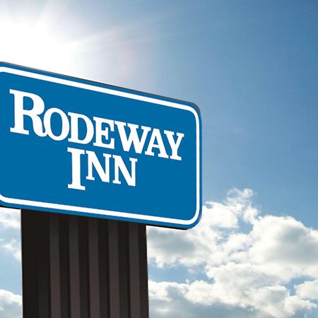 Rodeway Inn Windsor Mill Екстериор снимка