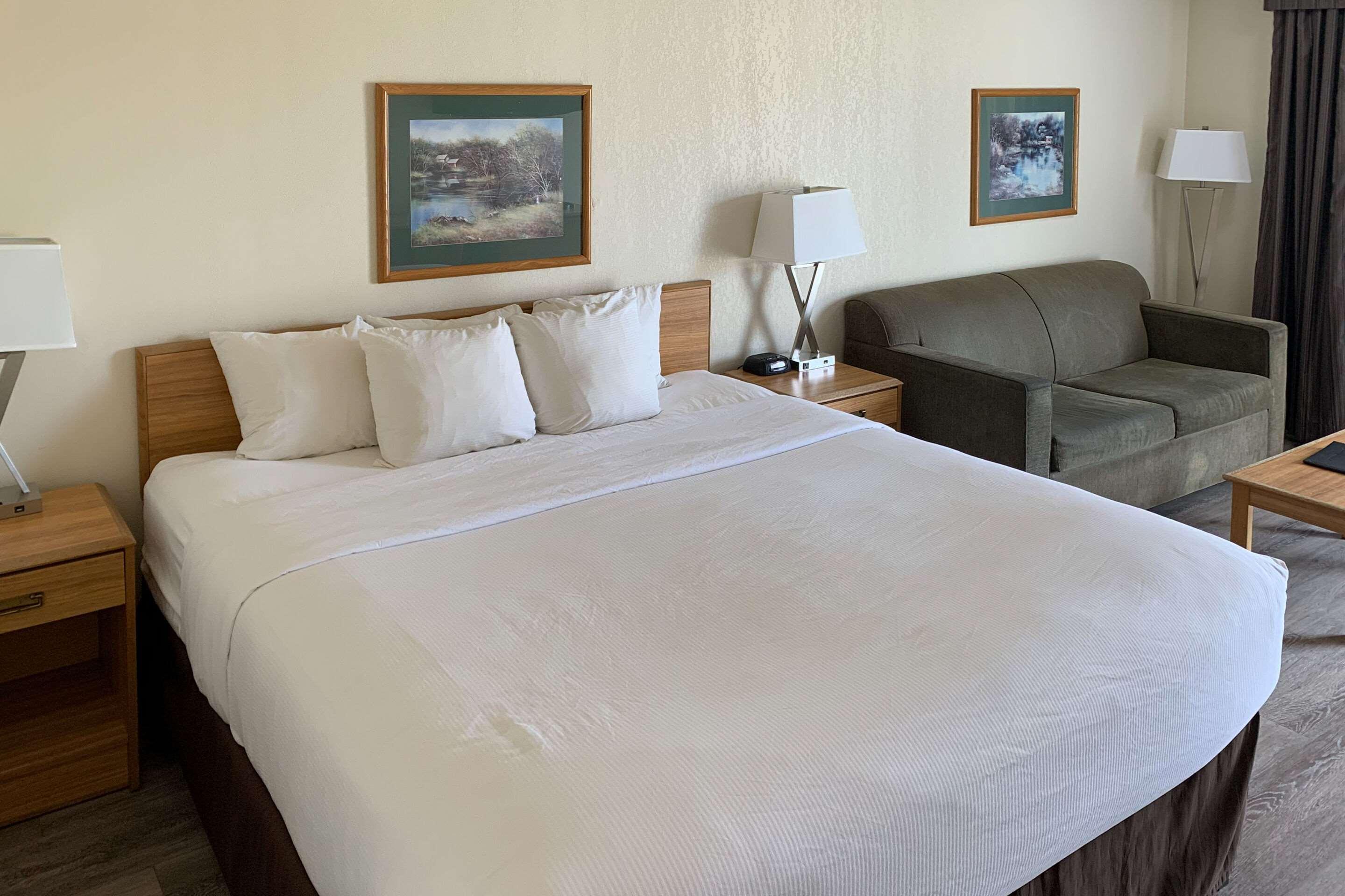 Rodeway Inn Windsor Mill Екстериор снимка